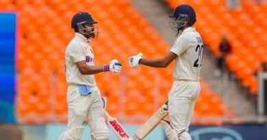 Virat Kohli scores a determined 186 to give India a commanding lead in Ahmedabad and snap his Test century drought
